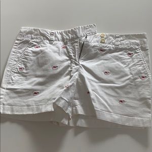 3 1/2 inch White Vineyard Vines shorts